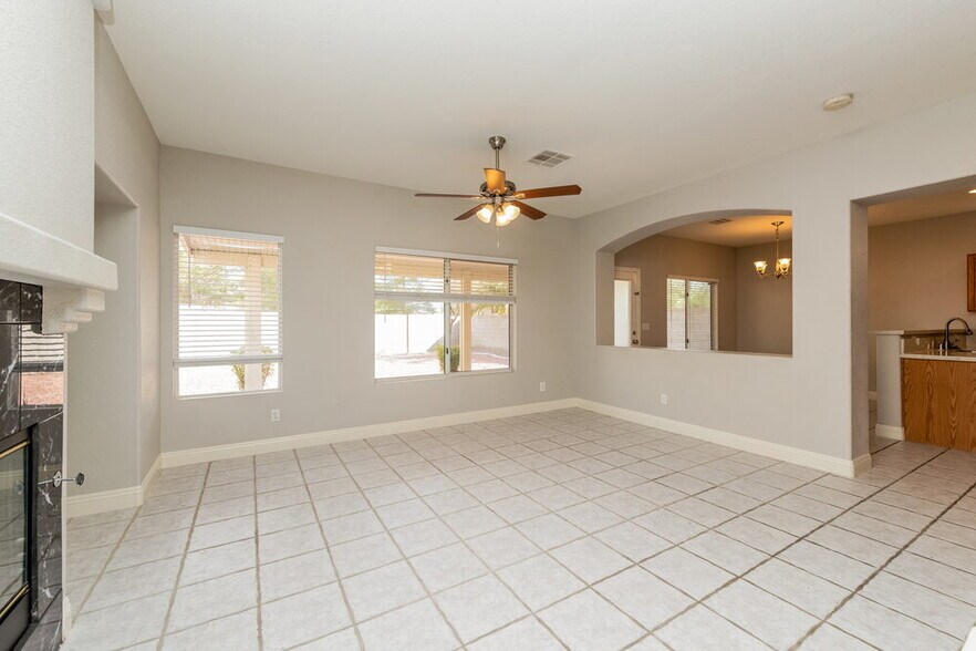 Building Photo - 5044 Drifting Creek Ave