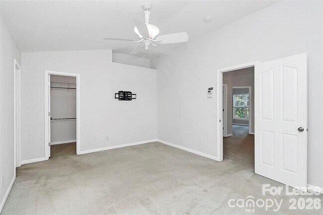 Building Photo - 10978 Princeton Village Dr