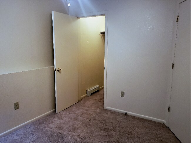 Building Photo - 1319 Walnut St