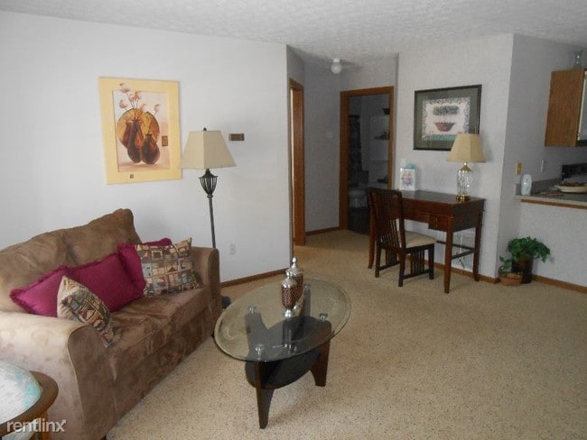Primary Photo - 3450 Brooke Colony Dr