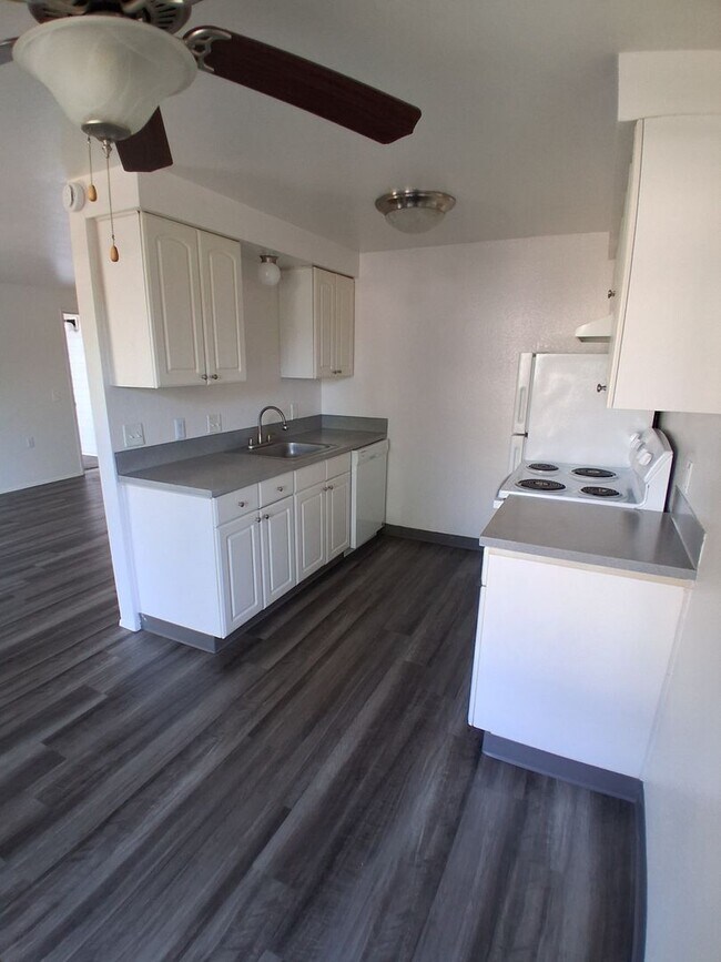 Building Photo - Location, Community, Quality Living. It St...