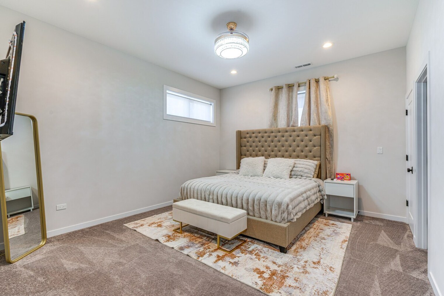 Building Photo - 5436 S Michigan Ave