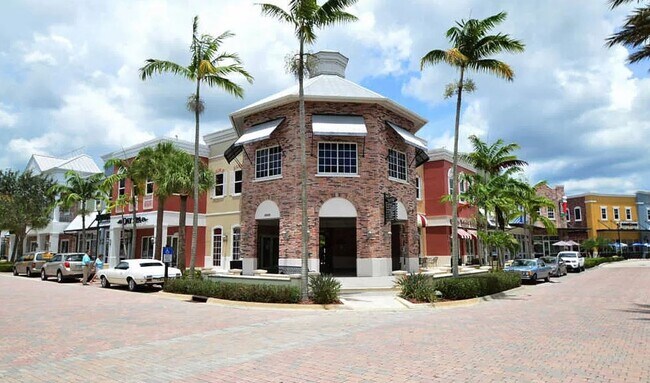 Building Photo - In the Heart of Tradition--3/2.5/2 Townhome!