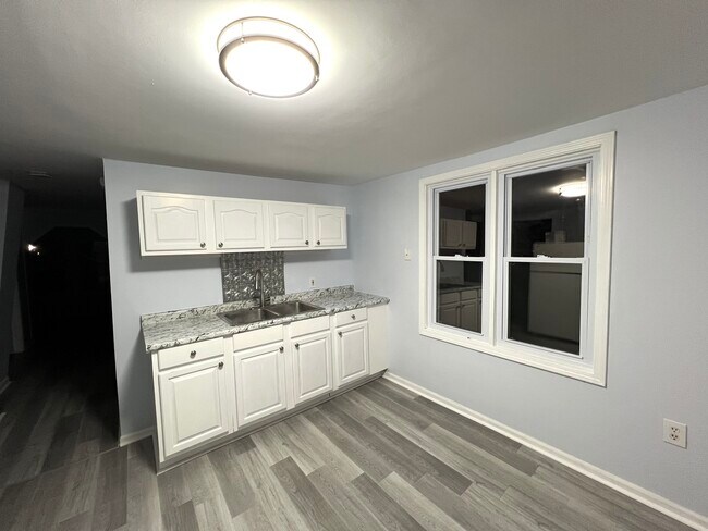 Building Photo - 3002 Green St