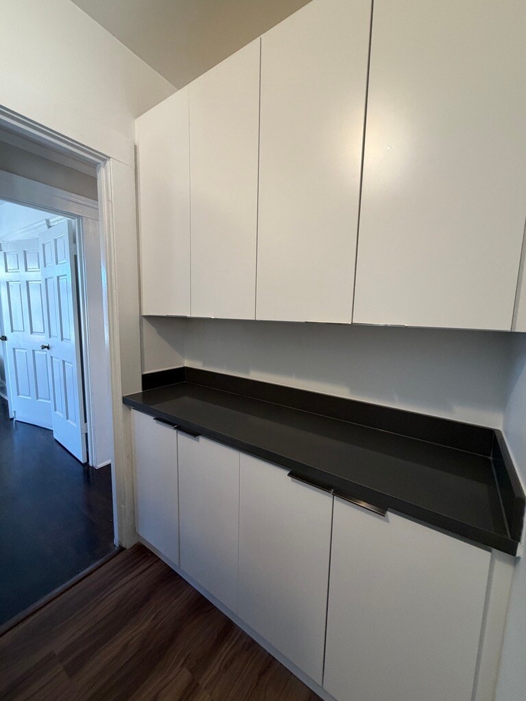Lots of cabinets - 700 Mason St