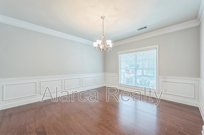 Building Photo - 1016 Ridgehaven Rd