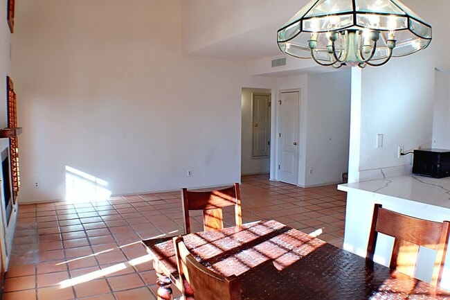 Building Photo - Beautiful Move-in Ready Home