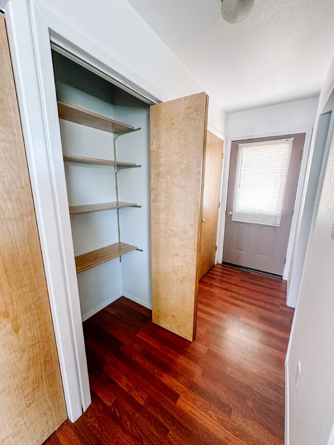Building Photo - Charming single-level home nestled on Dillon's east side.
