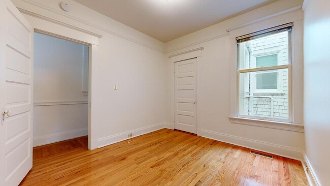 Building Photo - Charming 2BR/1BA in Cole Valley – Garage Parking, In-Unit Laundry & Private Backyard