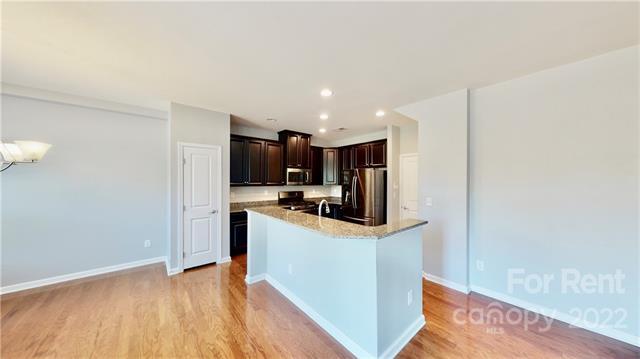 Building Photo - 1757 Evergreen Dr