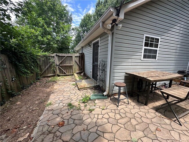 Building Photo - 6360 Quail Trail