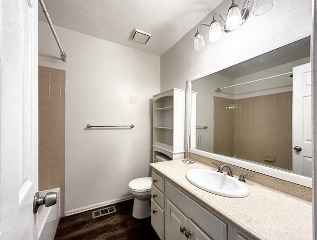 Building Photo - 5314 Solar Ridge Dr