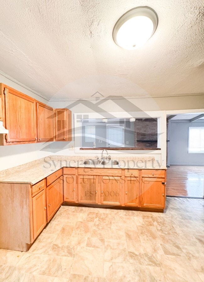 Building Photo - Madison Schools