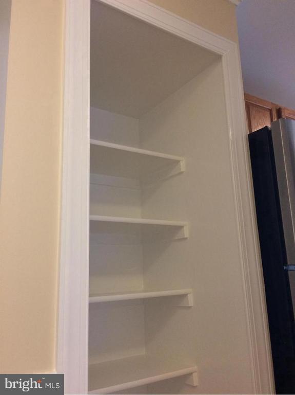 Building Photo - 430 Girard St