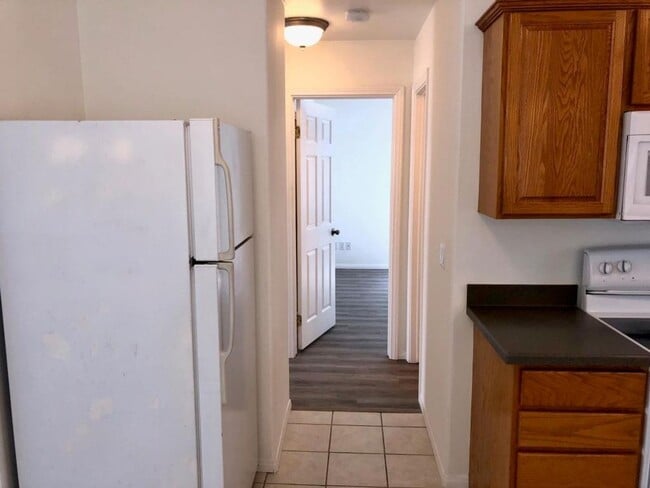 Building Photo - 2721-27 Nye St