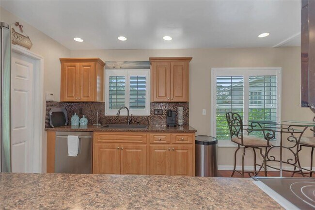 Building Photo - 1542 Dinnerbell Ln E