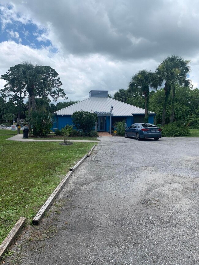 Building Photo - 298 Capron Rd