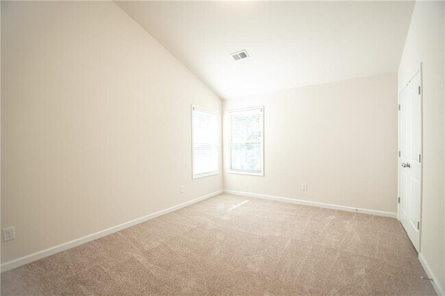Building Photo - 6045 Williams Rd