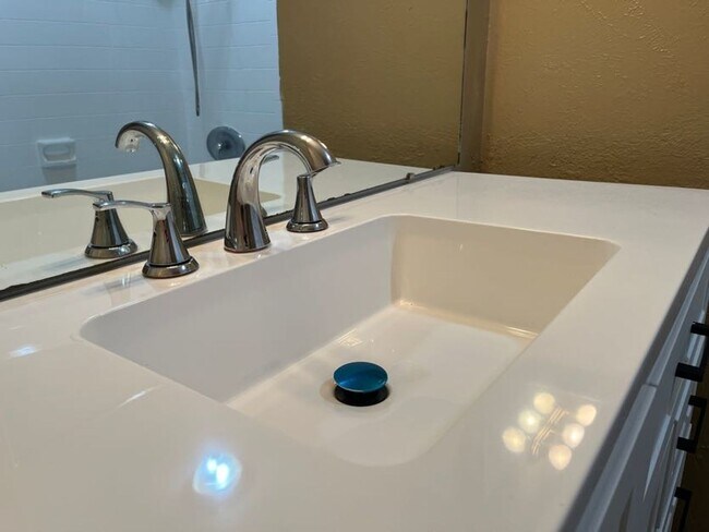 Building Photo - 3979 Crayrich Cir