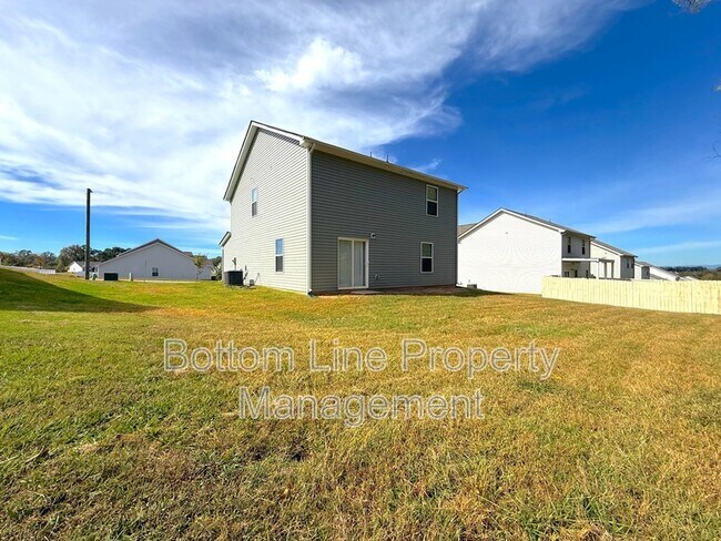 Building Photo - 180 Caffee Dr