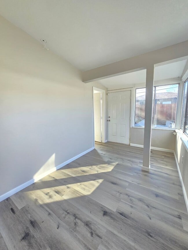 Building Photo - 44309 Date Ave