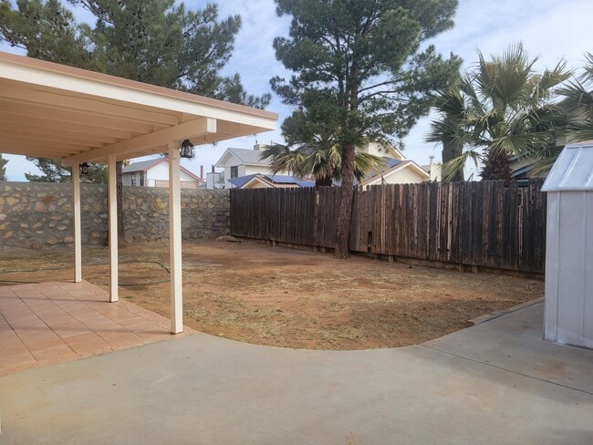 Building Photo - 10918 Joe Dimaggio Cir