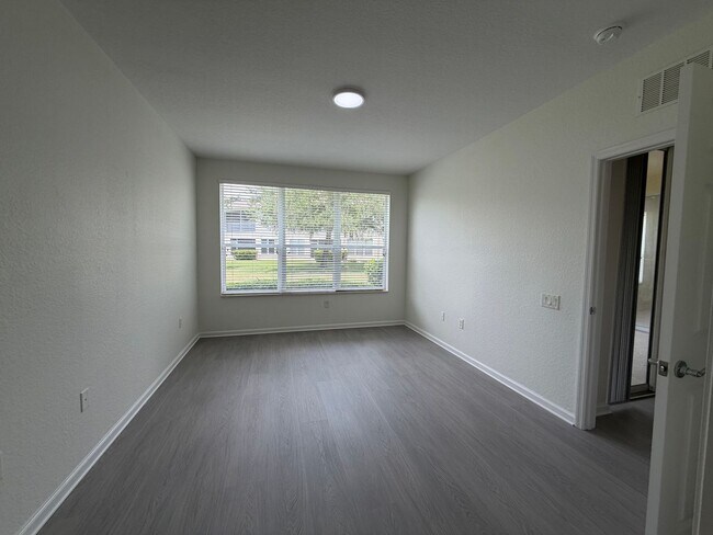 Building Photo - 5345 Maxon Terrace