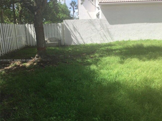 Building Photo - 15964 NW 12th Ct