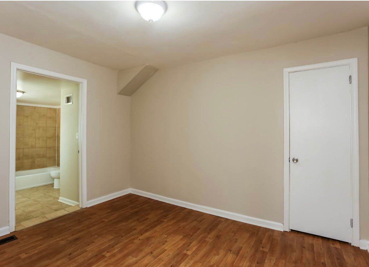 Building Photo - 2121 Cherry Ln