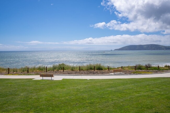 Building Photo - This Sunset Beach Estates Townhome will ha...