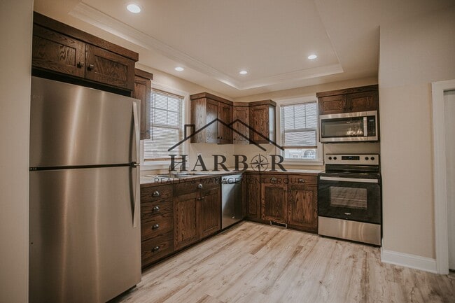 Primary Photo - 107 1st St NW