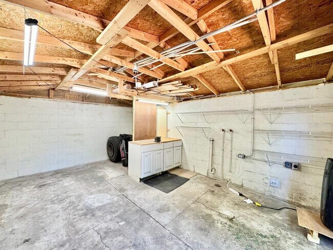 Building Photo - 3511 Bishop Eddie Newkirk Wy