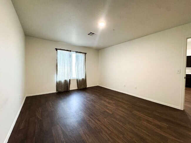 Building Photo - "Charming 3-Bedroom, 2 Bathroom Home in Yuma!"