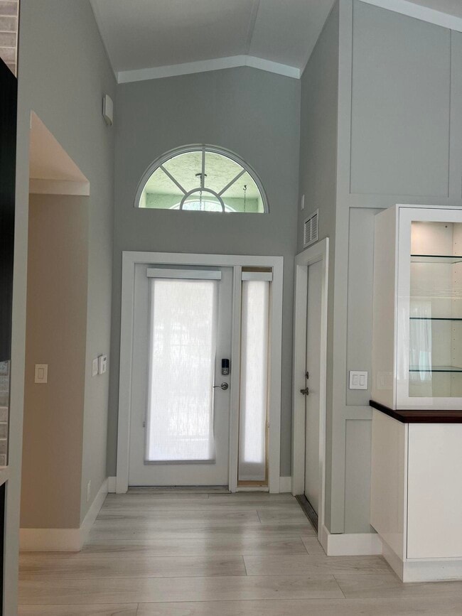 Building Photo - 1076 Siena Oaks Cir E