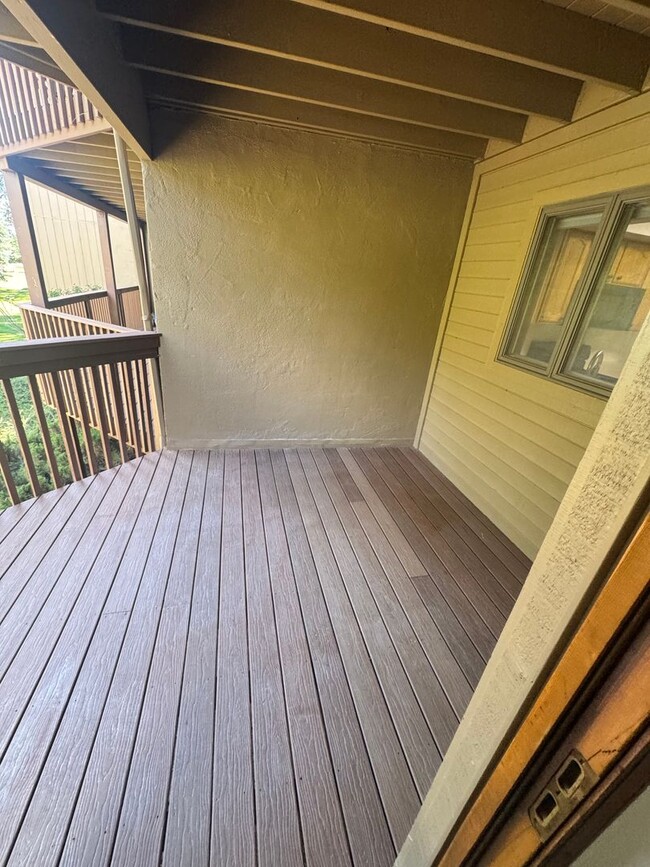 Building Photo - Charming 2BD/2BA Two-Level Condo in Walnut...