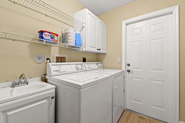 Building Photo - 17861 Winterhawk Trail