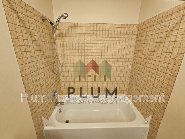 Building Photo - 5602 Bridger Ct