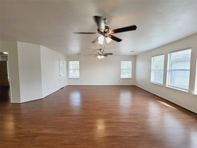 Building Photo - 3807 Brook Garden Ln