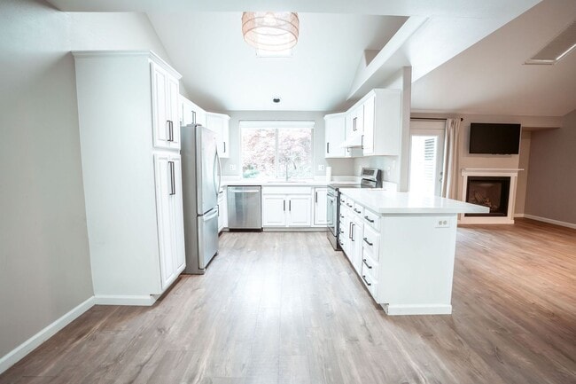 Building Photo - Single Family Home In McKinleyville!