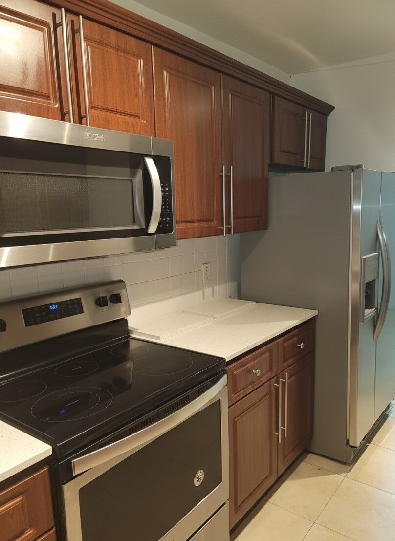 Building Photo - 13455 NE 10th Ave