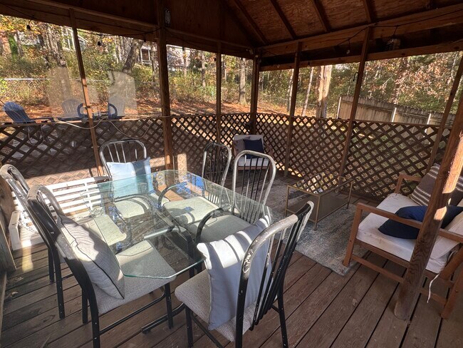 Building Photo - 409 Crosscreek Cir