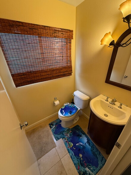 Building Photo - 91-542-542 Makalea St