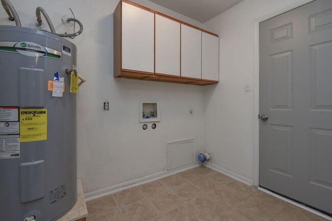 Building Photo - Completely Updated & Ready 07-08-26!! 1-Car Attached Garage! Pet Friendly!
