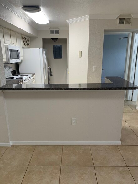 Building Photo - 805 Boardwalk Dr