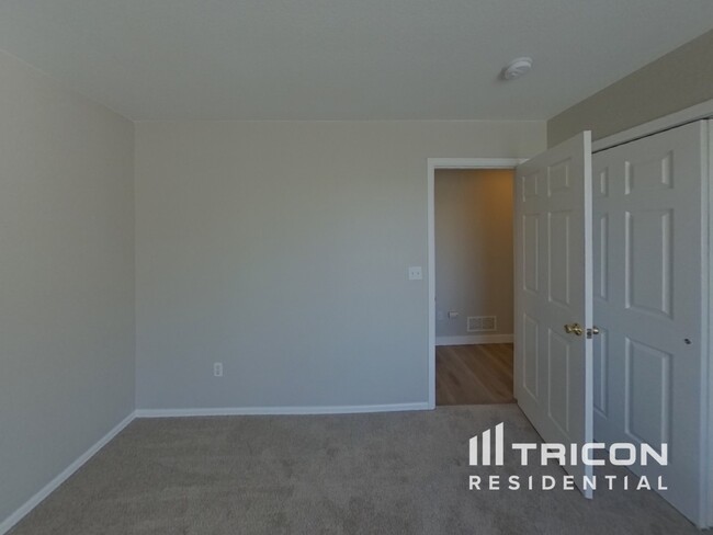 Building Photo - 850 Merrimac River Way