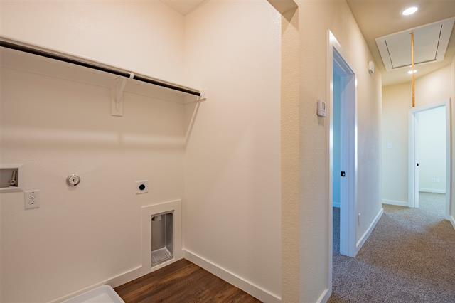 Building Photo - 708 Blackland dr