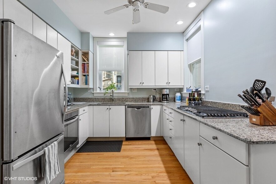 Building Photo - 935 Judson Ave