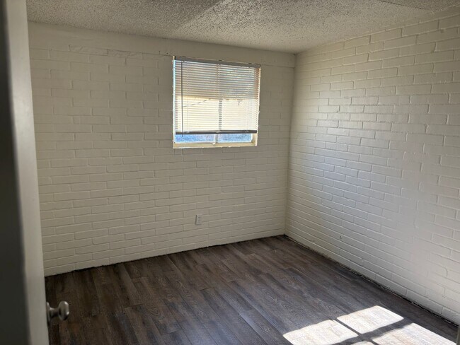 Building Photo - 3312 S Kolb Rd