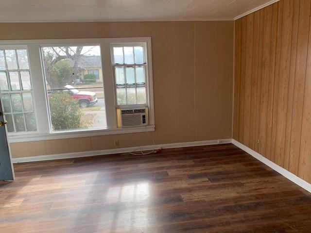 Building Photo - 1600 Collins Ave