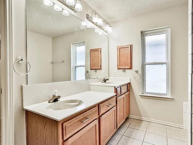 Building Photo - 2700 Amberton Pl
